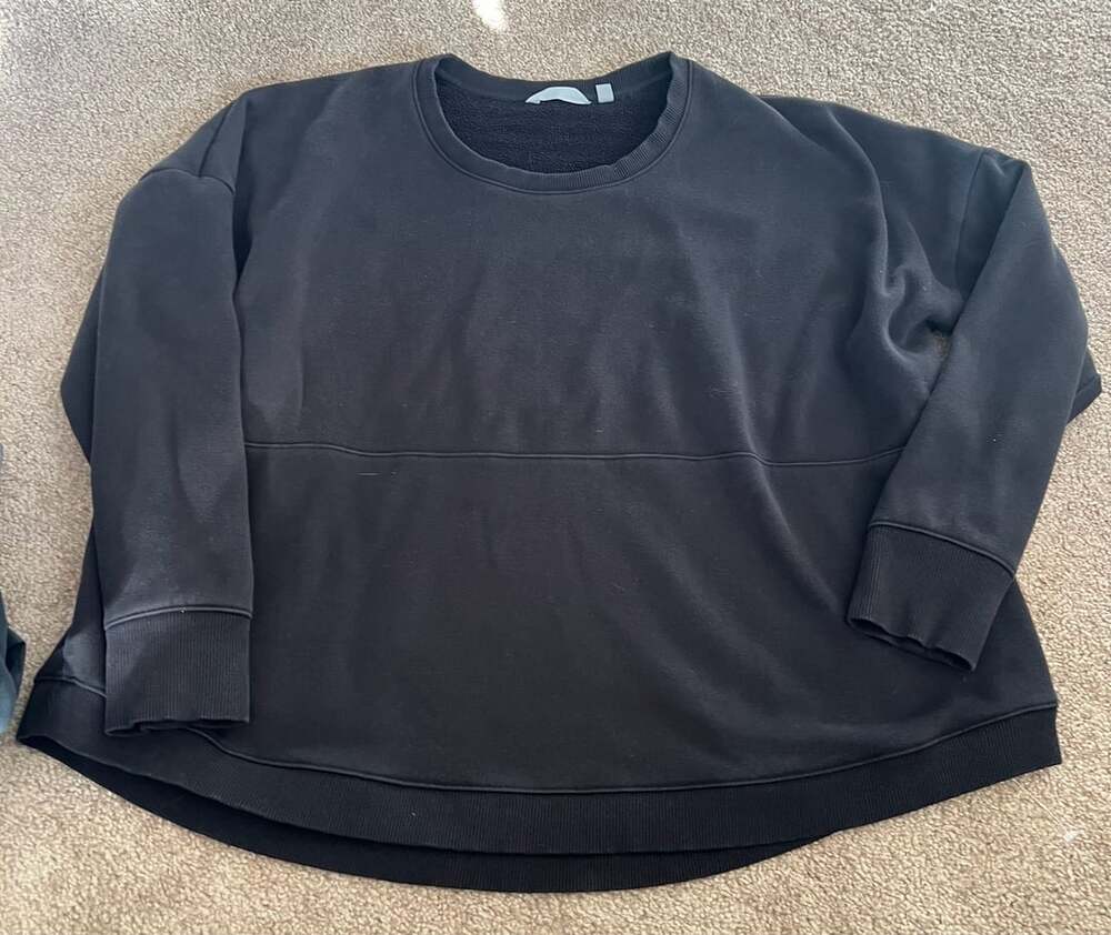 Athleta Sweatshirt Size XL Black Crew Neck Pullover Fleece